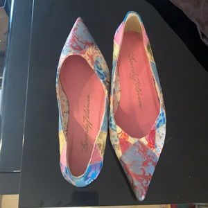 Beverly Feldman flats